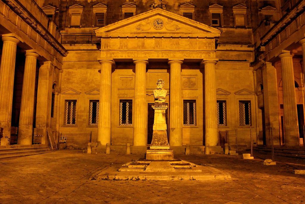 Piazza Argento 3*